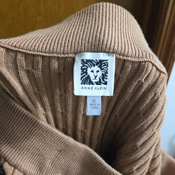 Anne Klein Ribbed Knit Brown Skirt - Picture 2 of 2